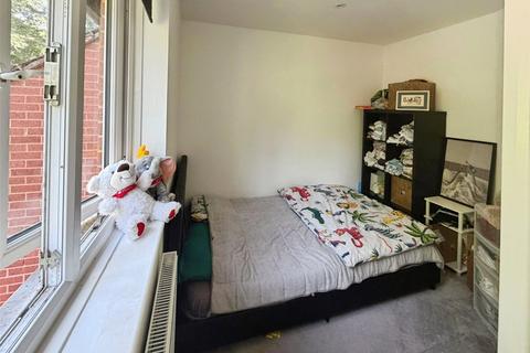 undefined, Poppy Close, Devon EX4