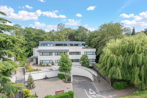 2 bedroom flat for sale, Madingley Road, Cambridge, Cambridgeshire CB3