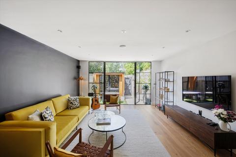 2 bedroom terraced house for sale, Wildwood Grove, Hampstead, London NW3