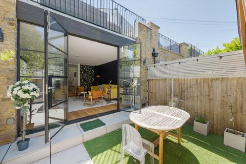 2 bedroom terraced house for sale, Wildwood Grove, Hampstead, London NW3