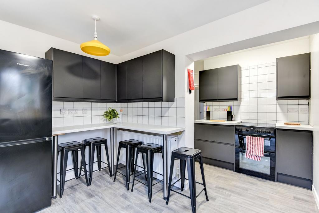 6 bedroom house to rent