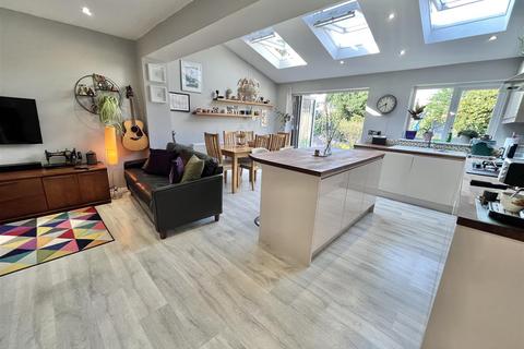 4 bedroom semi-detached house for sale, Newlands Drive, Wilmslow