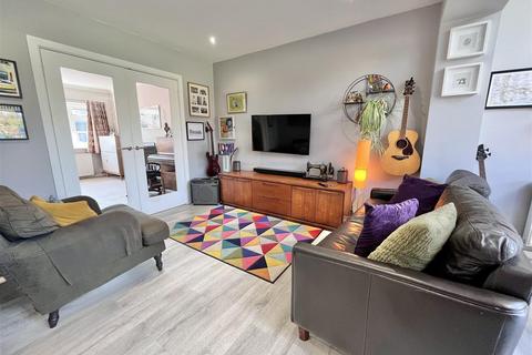 4 bedroom semi-detached house for sale, Newlands Drive, Wilmslow
