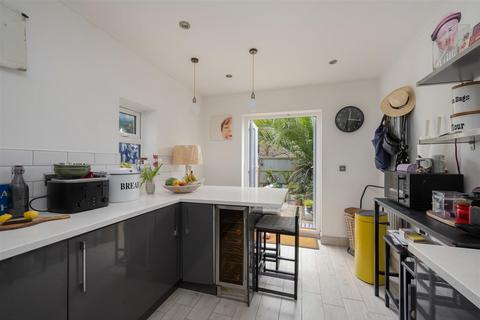 4 bedroom terraced house for sale, Harbour Street, Whitstable