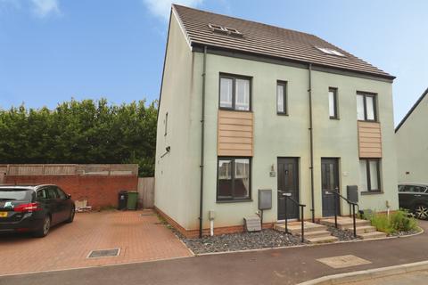 3 bedroom townhouse for sale, Mortimer Avenue, Old St. Mellons, CARDIFF