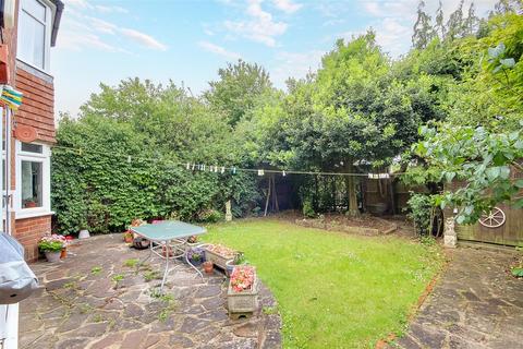 4 bedroom semi-detached house for sale, Upper Brighton Road, Broadwater, Worthing, West Sussex, BN14 9HR