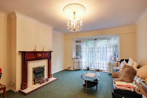 4 bedroom semi-detached house for sale, Upper Brighton Road, Broadwater, Worthing, West Sussex, BN14 9HR