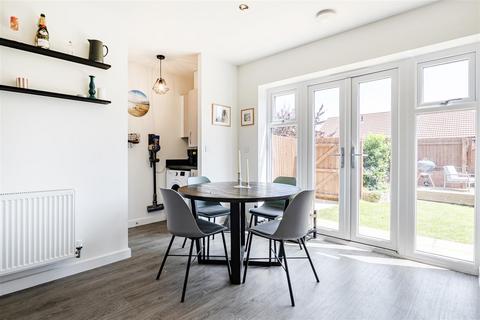 3 bedroom semi-detached house for sale, Alexander Road, Keynsham, Bristol
