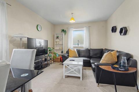 2 bedroom flat for sale, Paladine Way, Calverly Court, CV3