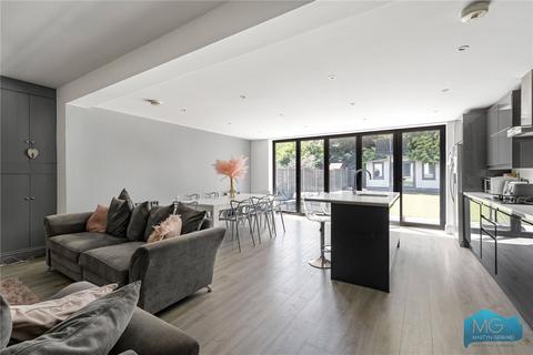 3 bedroom semi-detached house for sale, Petworth Road, London, N12
