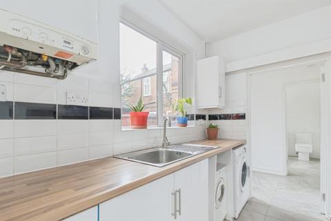 3 bedroom end of terrace house for sale, Avenue Road Extension, Leicester
