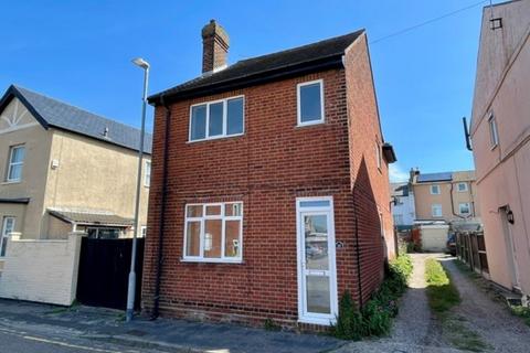 2 bedroom detached house for sale, 10 North Street, Walton on the Naze, Essex CO14 8PH