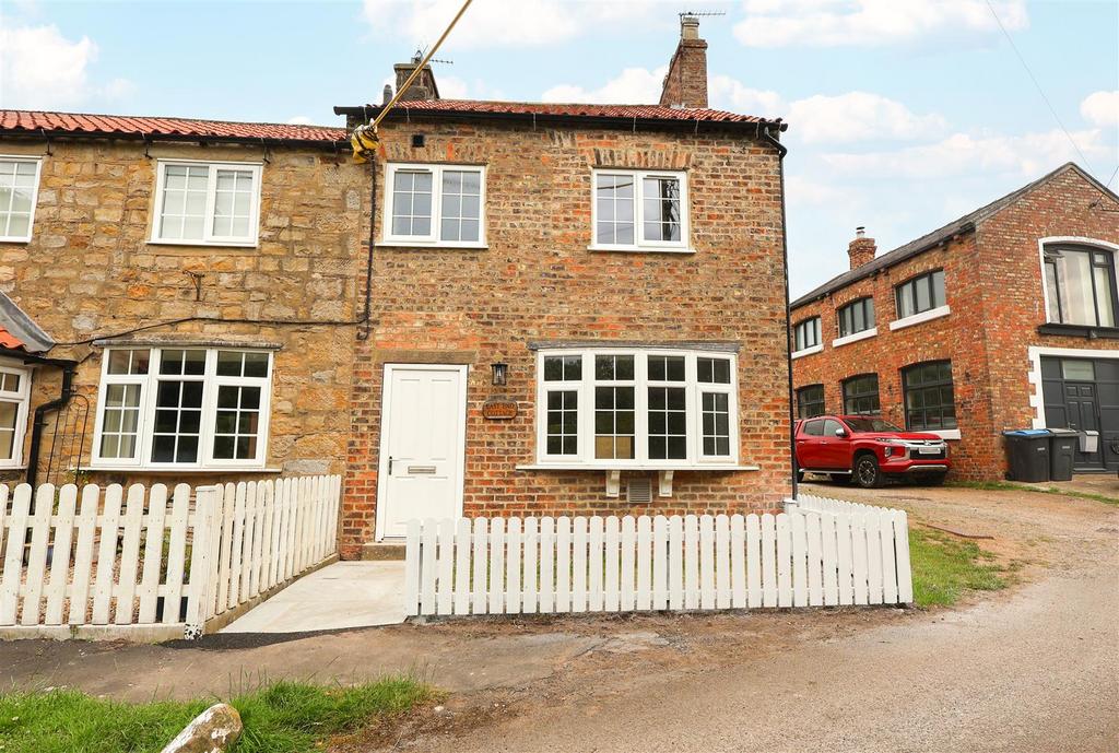 2 bedroom end of terrace house for sale
