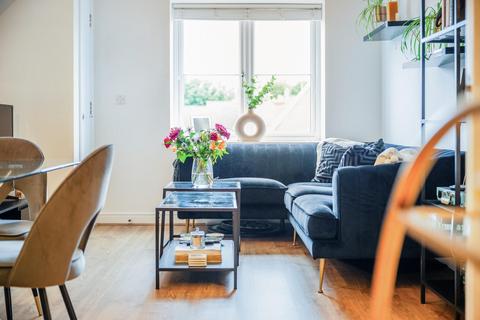 1 bedroom flat for sale, Ceres Crescent, Epsom