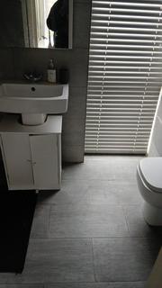 1 bedroom in a flat share to rent, Petersfield Gardens, Luton LU3