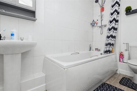 2 bedroom apartment for sale, Waggon Road, Leeds