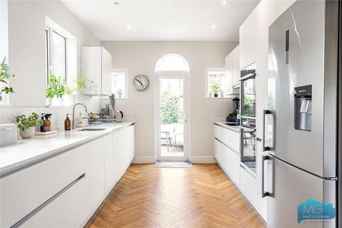 3 bedroom terraced house for sale, Churchfield Avenue, London, N12
