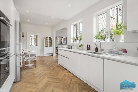 3 bedroom terraced house for sale, Churchfield Avenue, London, N12