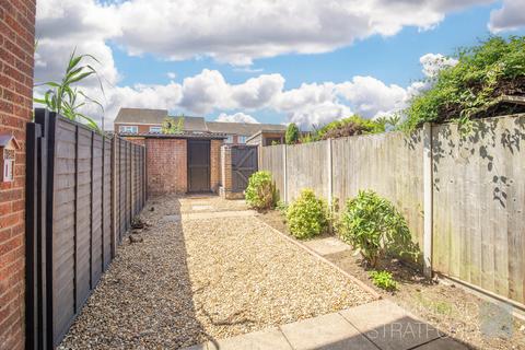 2 bedroom terraced house for sale, Chapel Road, Attleborough