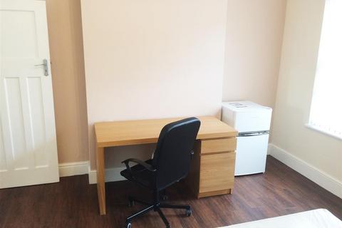 2 bedroom flat to rent, Far Gosford Street, Coventry