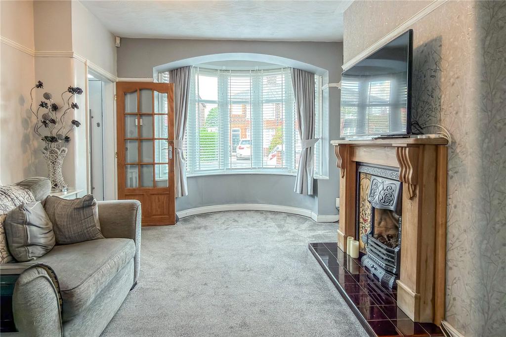 House in Oldham, Greater Manchester - View 4