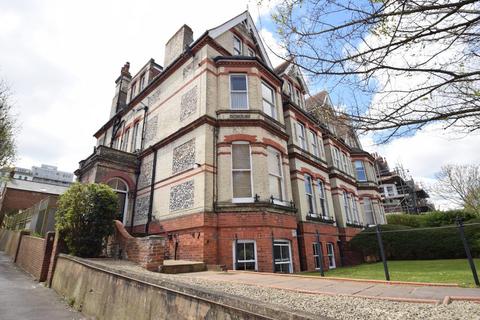 1 bedroom flat to rent, Silverdale Road, Eastbourne BN20