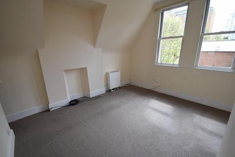 1 bedroom flat to rent, Silverdale Road, Eastbourne BN20