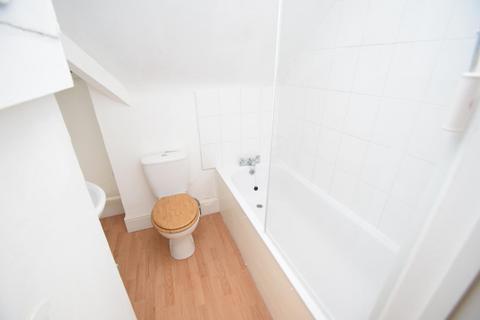 1 bedroom flat to rent, Silverdale Road, Eastbourne BN20