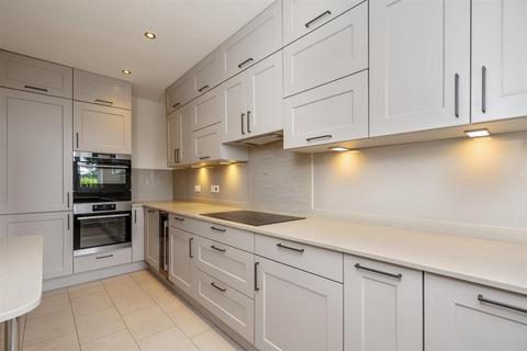 2 bedroom apartment for sale, Avenue Road, Dorridge, Solihull
