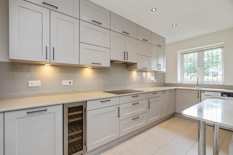 2 bedroom apartment for sale, Avenue Road, Dorridge, Solihull