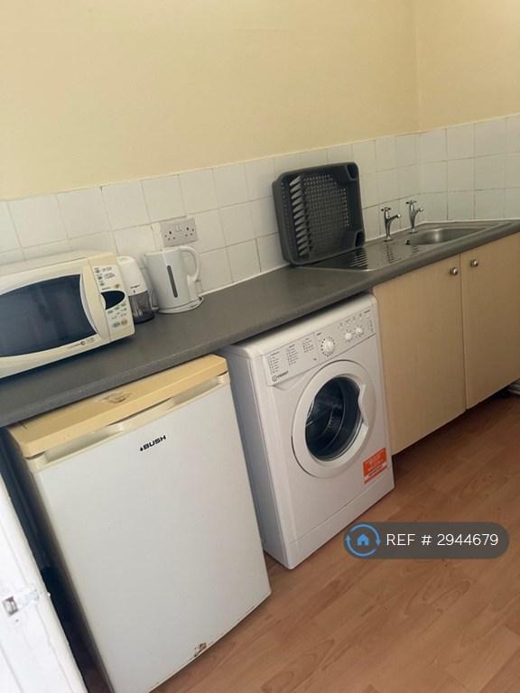 Apartment in Liverpool, Kirkdale - View 2