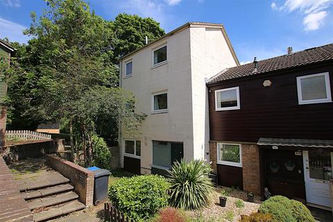 End of terrace house - Alder Court, Thorplands