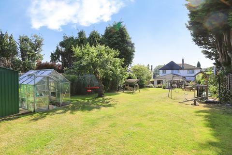 4 bedroom detached house for sale, Chester Road South, Kidderminster, Worcestershire, DY10