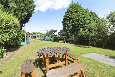4 bedroom detached house for sale, Chester Road South, Kidderminster, Worcestershire, DY10