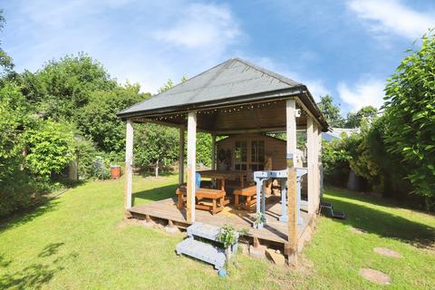 4 bedroom detached house for sale, Chester Road South, Kidderminster, Worcestershire, DY10