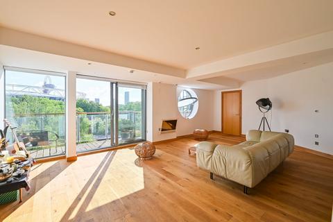2 bedroom flat to rent, 58 Dace Road, London E3