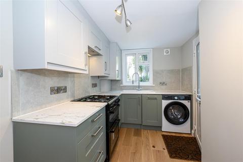 1 bedroom flat for sale, Stanlake Villas, Shepherds Bush, W12