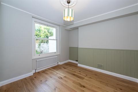 1 bedroom flat for sale, Stanlake Villas, Shepherds Bush, W12