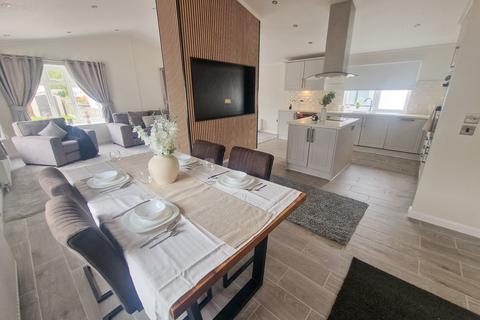 2 bedroom park home for sale, Cheadle, Cheshire, SK8