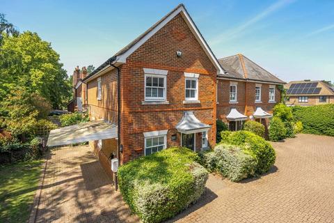 undefined, Elmdon Place, Guildford, GU1