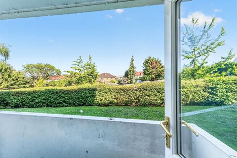 2 bedroom ground floor flat for sale, Bishopsford Road, Morden