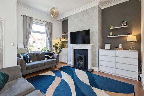 2 bedroom end of terrace house for sale, Cheetham Hill Road, Dukinfield, Greater Manchester, SK16