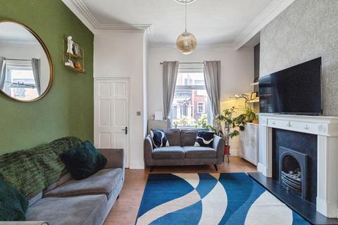 2 bedroom end of terrace house for sale, Cheetham Hill Road, Dukinfield, Greater Manchester, SK16