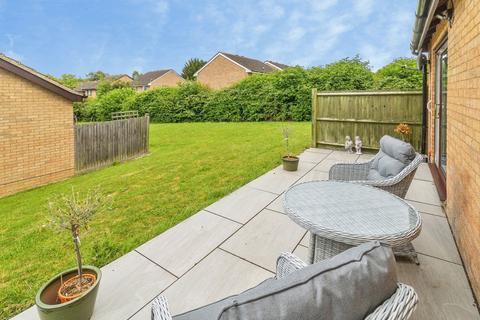 2 bedroom bungalow for sale, Bryony Place, Conniburrow, Milton Keynes, Buckinghamshire, MK14
