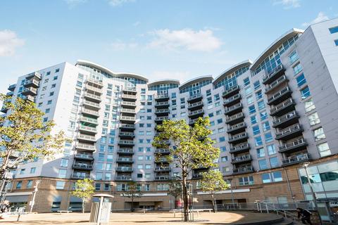 2 bed flat/apartment for rent in Crown Heights Alencon Link, Hampshire RG21