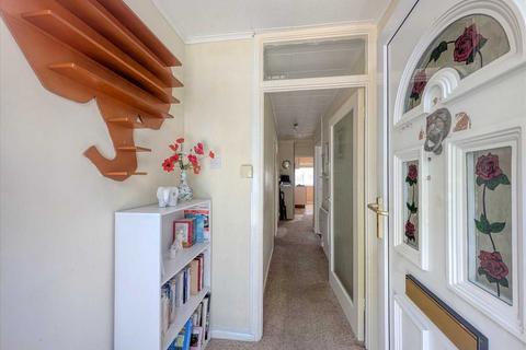 2 bedroom bungalow for sale, Brightlingsea CO7