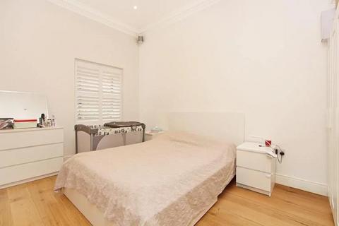 undefined, Hamilton Road, Ealing