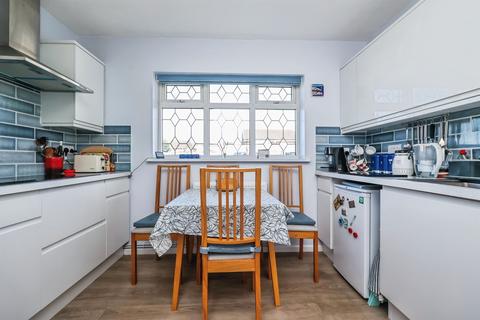 2 bedroom detached bungalow for sale, Hazelwood Close, Newthorpe, Nottingham