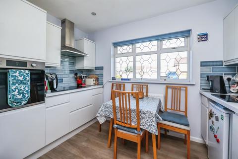 2 bedroom detached bungalow for sale, Hazelwood Close, Newthorpe, Nottingham