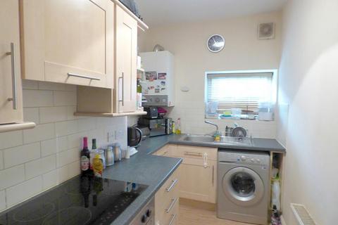 2 bedroom flat to rent, Crescent House, Mount Pleasant, Redditch, B97